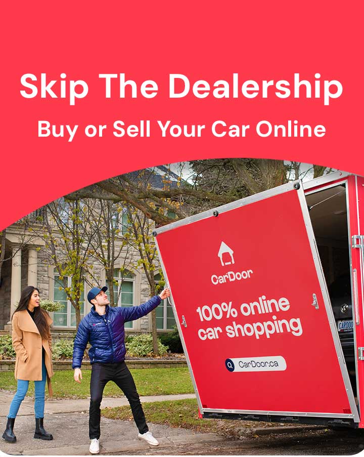 Couple shopping for cars online